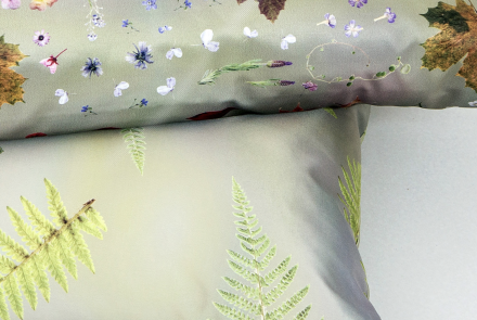 pillows cushion wallpaper behang upholstery her-stoffering planten bloemen
